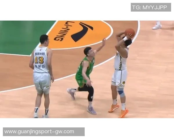 KD转发沃克左手压哨神球令人震惊这一创意真是绝妙之作